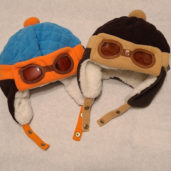 Two Aviator style winter hats - Picture 3 of 4